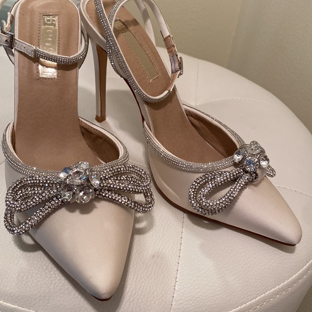 This Gorgeous Double Bow Glass Slippers with Crystal Ankle Tie